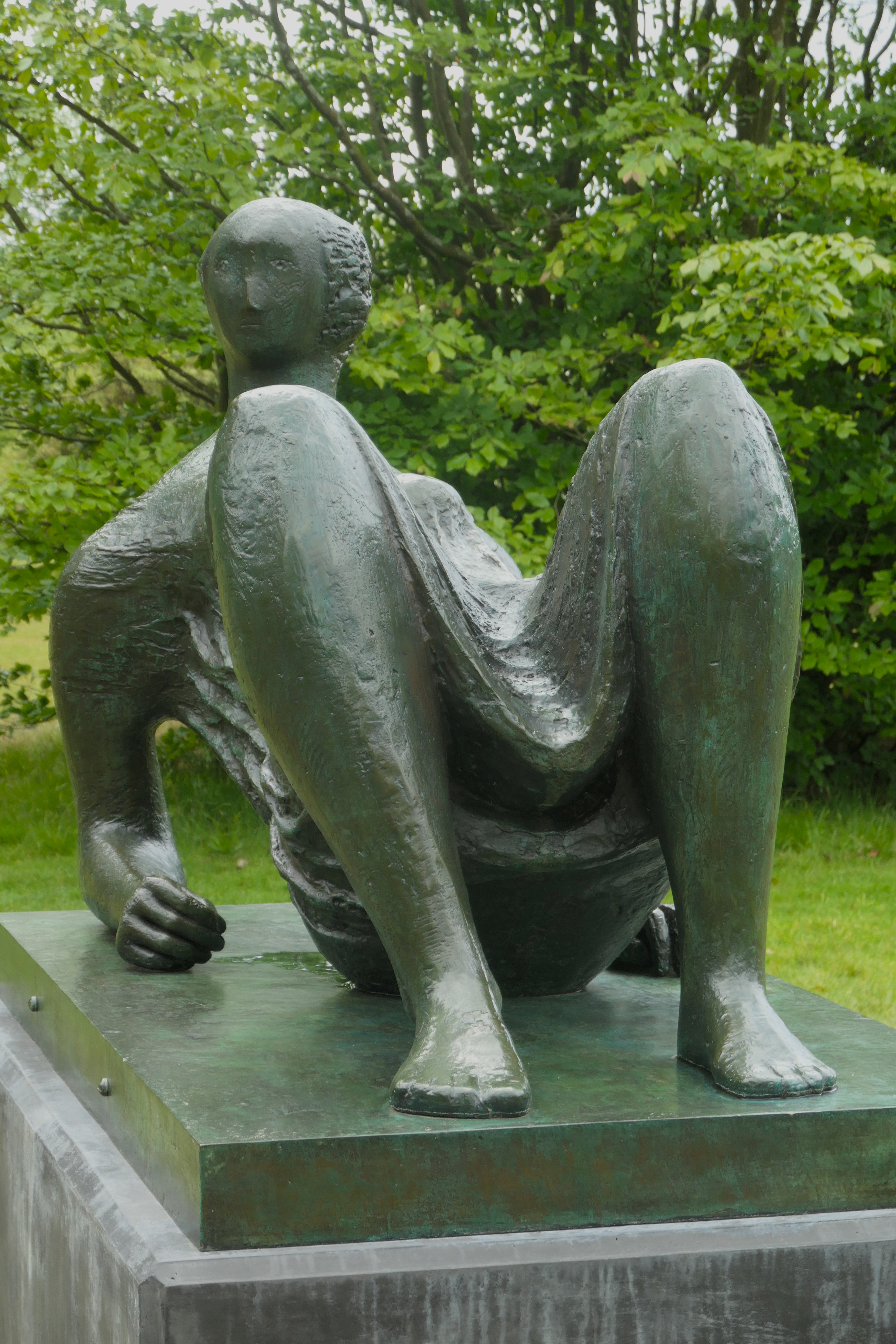 Henry Moore, Draped Reclining Figure, 1952 — bronze at Royal Botanical Gardens, Kew